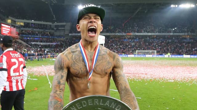 Memphis Depay statystyki: Zaskakujące osiągnięcia w Serie A
