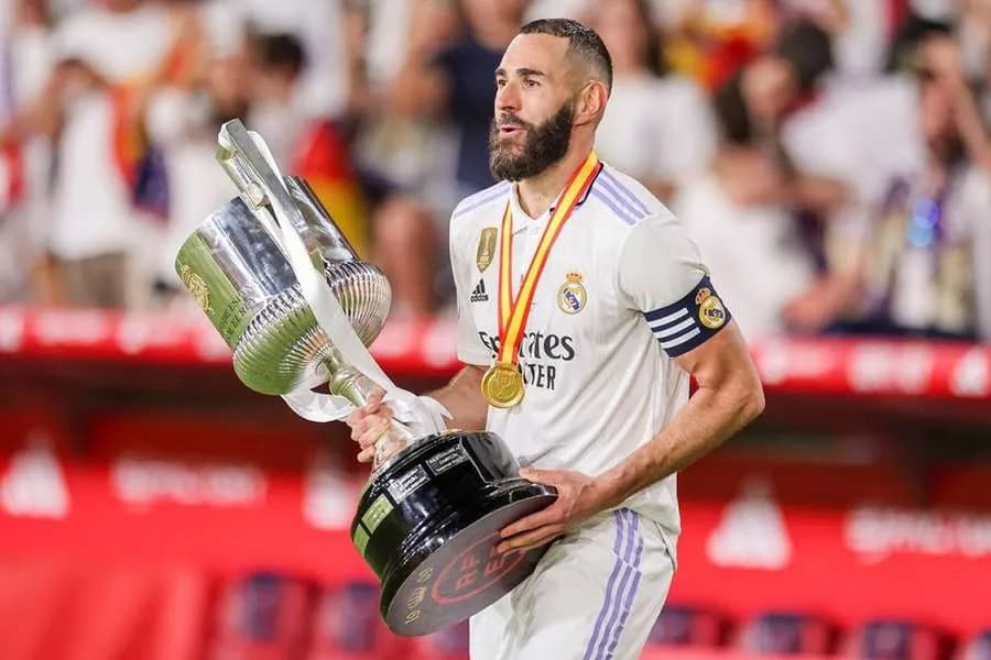 Karim Benzema statystyki: Zaskakujące osiągnięcia i dane meczowe