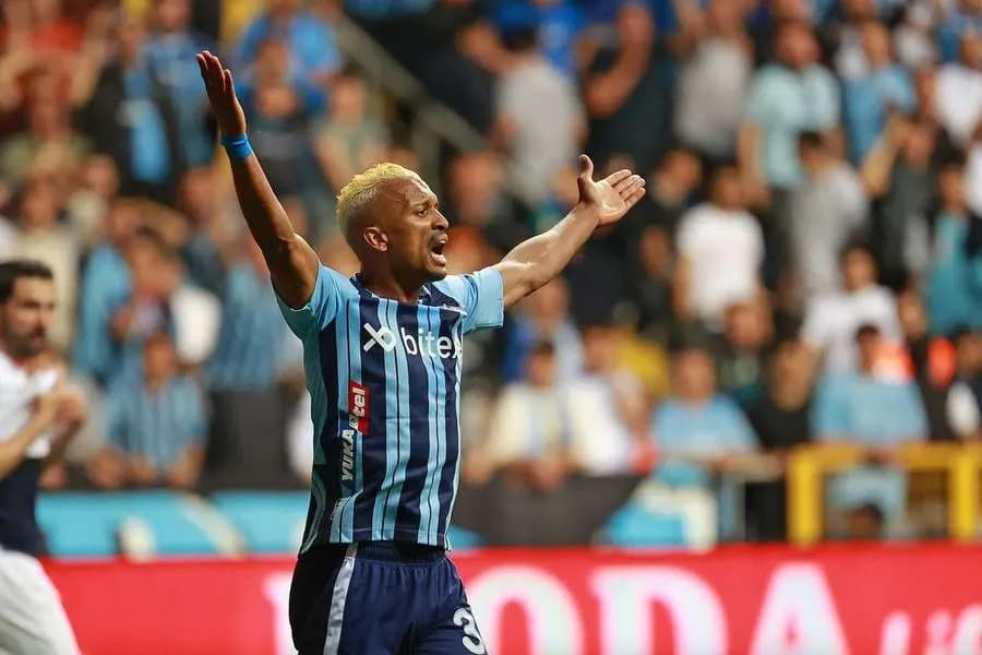 Nani statystyki – jak jego osiągnięcia wpływają na karierę piłkarską